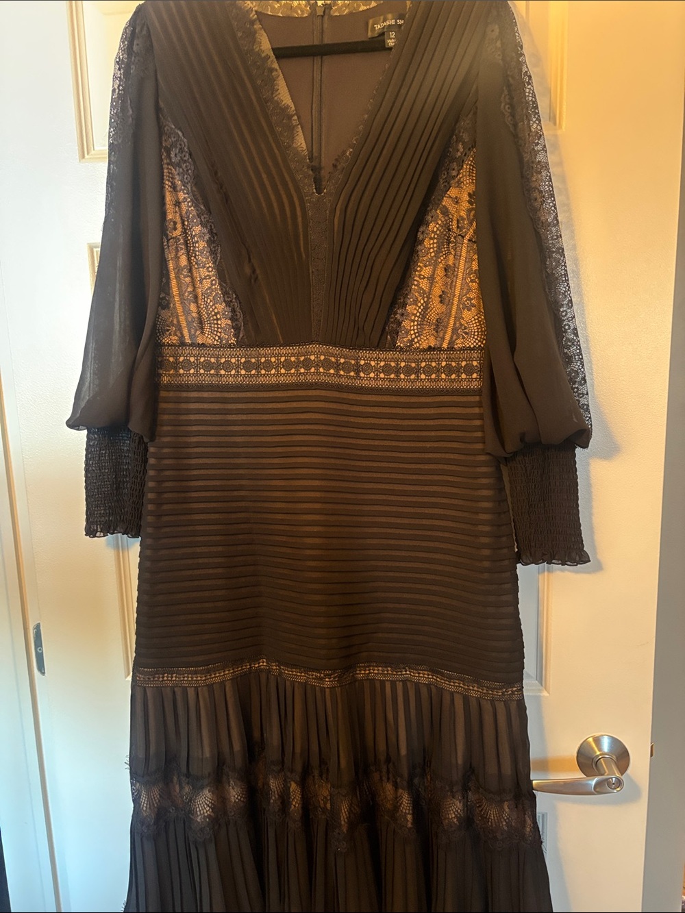 Tadashi Shoji Black Lace Pintuck Cocktail V-Neck Long Sleeve Midi Dress - Picture 3 of 13
